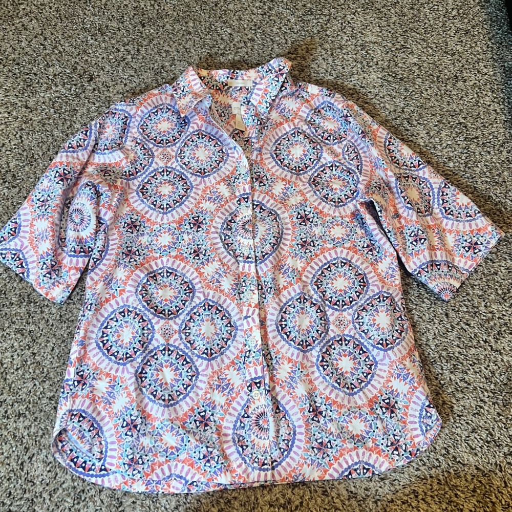 Chico's‎ No Iron Geometric Print Button Down Shirt Womens Size 1 (M)